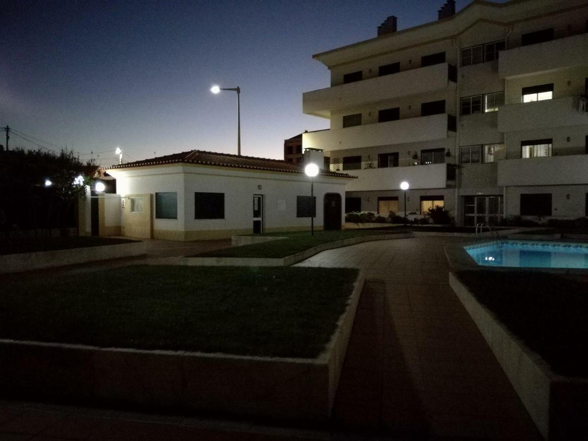 Peniche Art House Apartment ภายนอก รูปภาพ